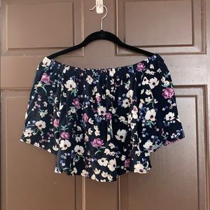 Cropped floral Off the shoulder top